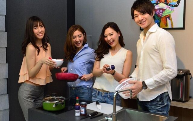 Very Hostel Namba