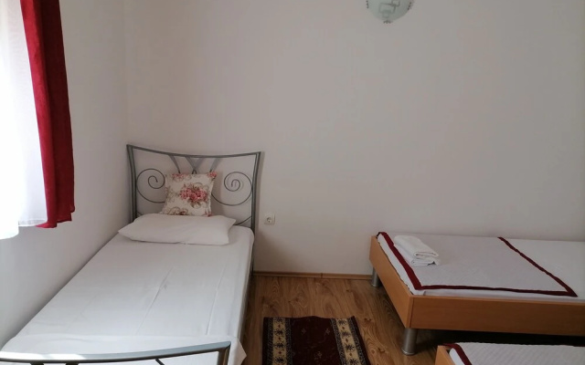 Apartment 7, First Floor