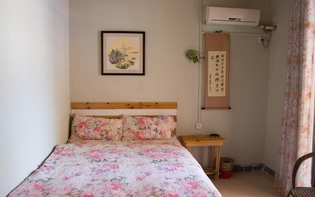 Guilin In The Water Side Country House