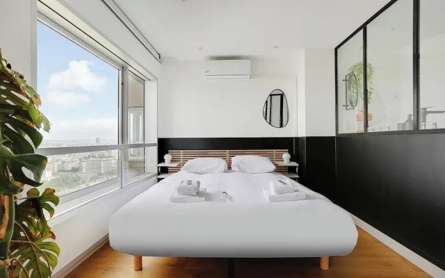 Exceptional View of Paris With A/C - 2bd/4p