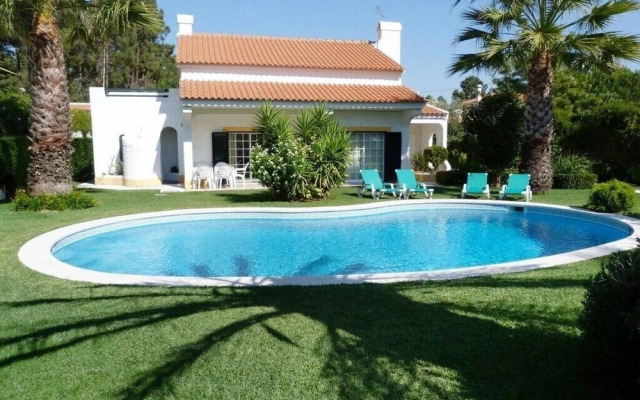 Villa Pelicano AL in Corroios