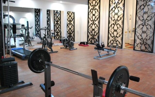 Quindeloma Art Hotel And Gallery