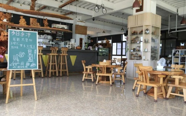 Sanyi Ju Xiang Minsu