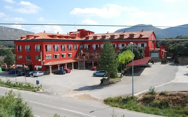 Hotel La Rueda 3000