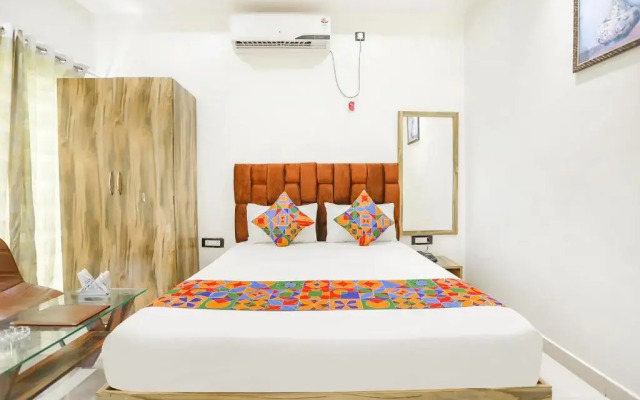 Krishna Inn By WB Economy