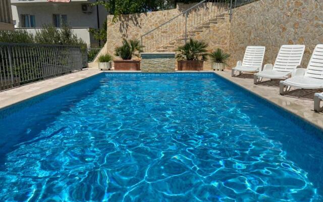 Apartments Toni 2000