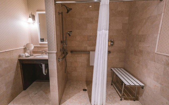 Madison Beach Hotel