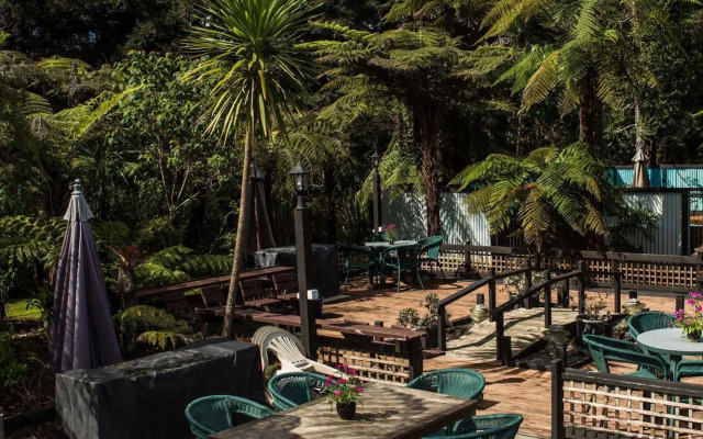 Woodlands Motel & Conference Venue