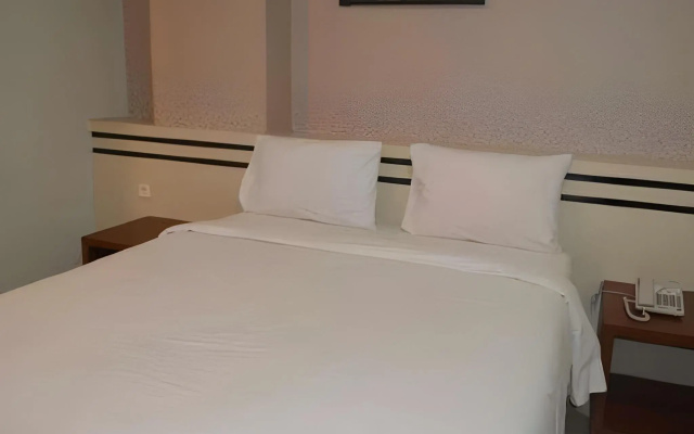 Regina Hotel Pemalang – Guest Rooms – Pemalang