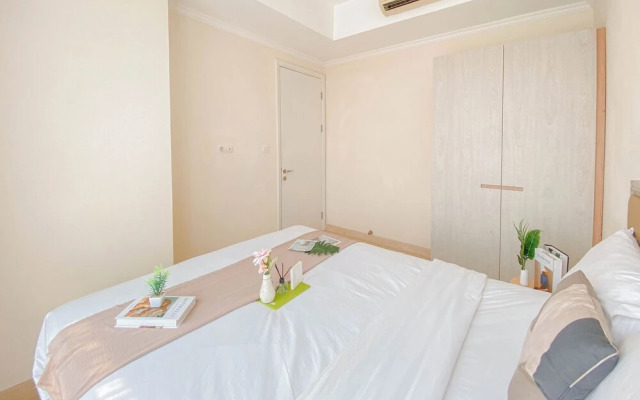 Stunning and Comfy 2BR Apartment at Menteng Park