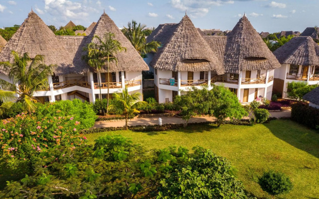 Sandies Baobab Beach Zanzibar