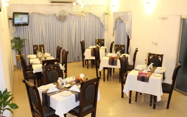 Aristocrat Inn
