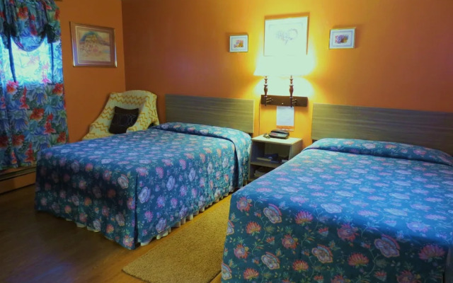 Four Seasons Motel