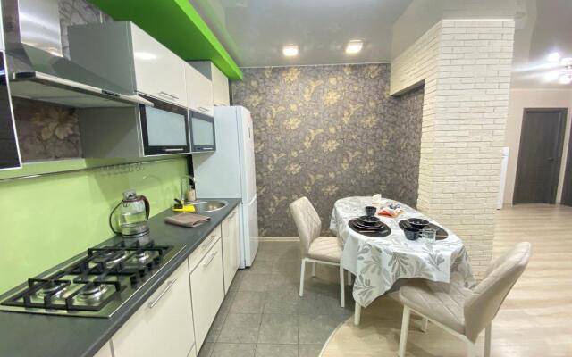 Apartments on Raduzhnaya street 13