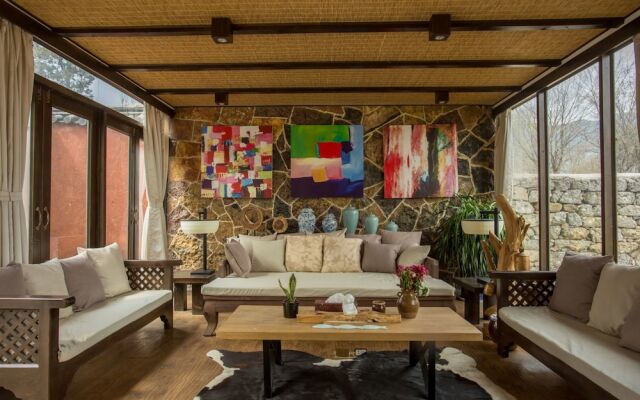 Yunzhong Baisha Lijiang Inn
