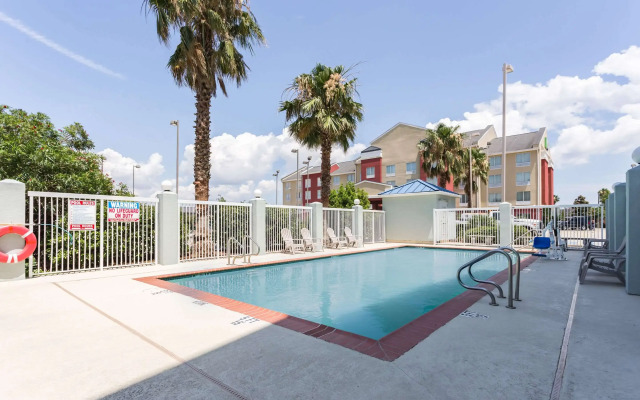 Comfort Suites New Orleans East