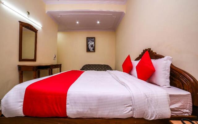 OYO 30855 Hotel Royal Residency