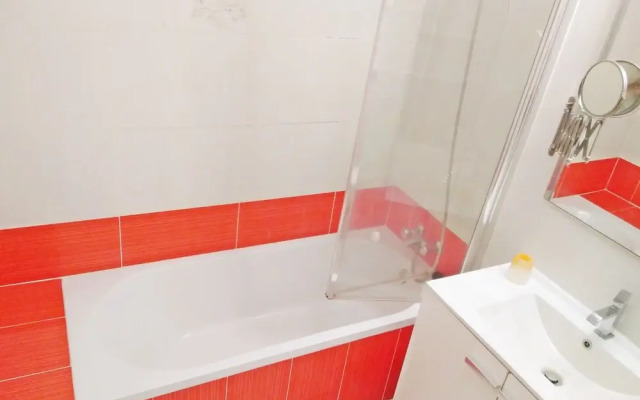Well Maintained House in Chayofa With Pool