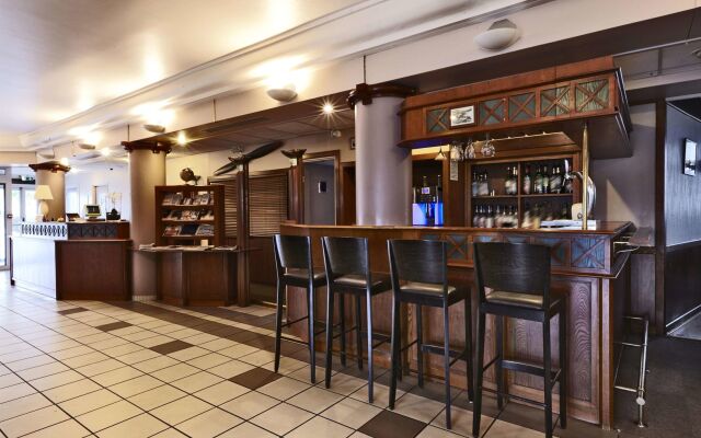 Hotel Campanile Le Bourget