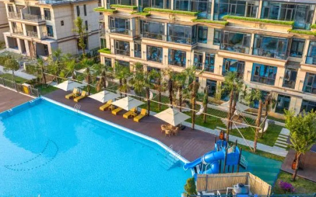 Fenghuang Lanyue Holiday Homestay