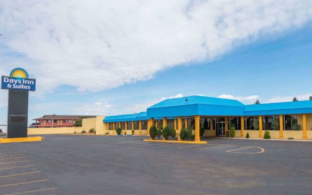 Days Inn & Suites Clovis