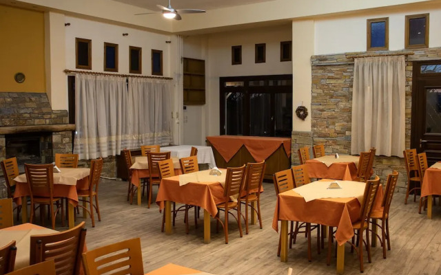 Hotel Defkalion