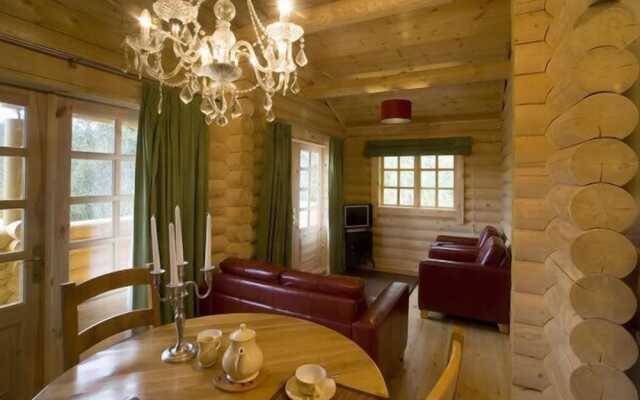 BCC Loch Ness Log Cabins