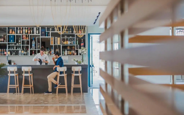 Lenios Beach Hotel