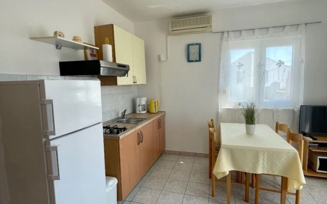 Tea - Parking and Grill, 100 m From sea - A1