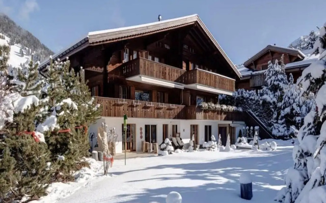 7-bedroom Chalet With Private Pool