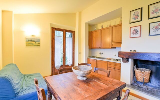 Peaceful Holiday Home in Lamporecchio With Pool