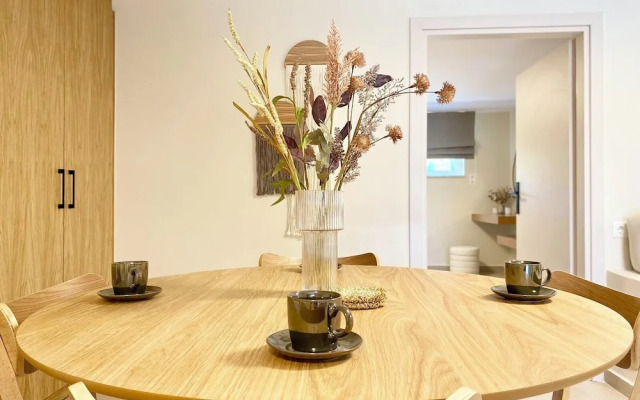 Villa Fleria Seaside Studios & Apts