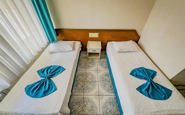 Sazak Otel