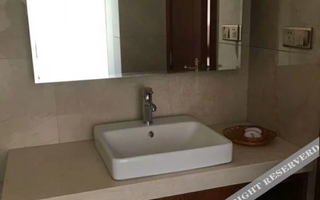 Phoenix Hot Spring Holiday Hotel