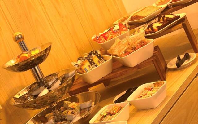 Kyriad Creil - Chantilly Nord