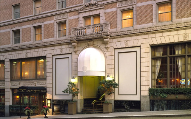 Mayflower Park Hotel