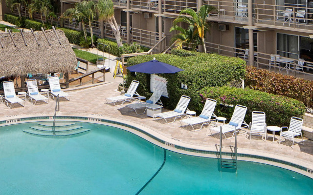 Cove Inn on Naples Bay