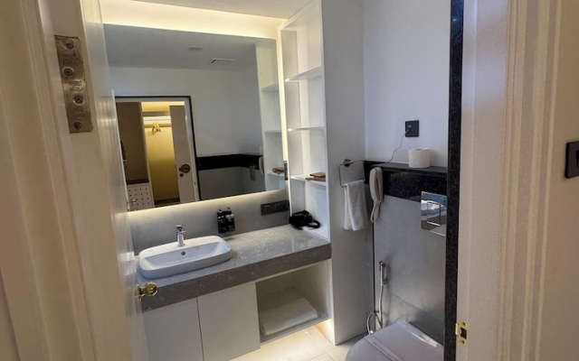 Divine OAK Stay
