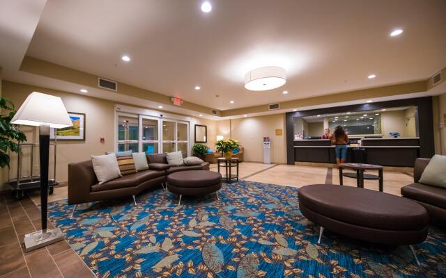 Candlewood Suites Fairbanks, an IHG Hotel