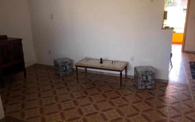 Casa Com Piscina a 3 Quadras da Praia da Vila