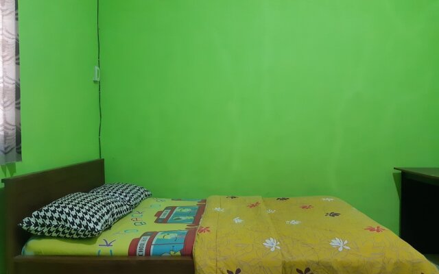 Oyo 2365 Griya Kost Mendut