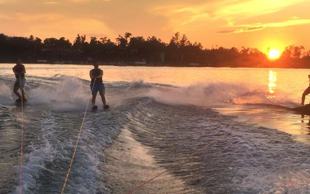 Cragun's Resort & Hotel