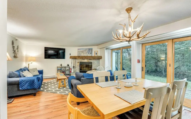 Renovated Ski-in/ski-out Peru Condo at Bromley Mtn