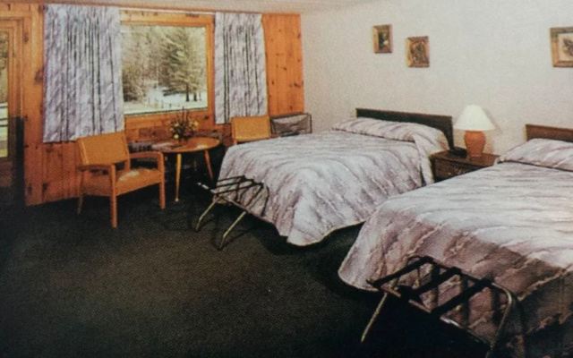 Conways Lake Manor
