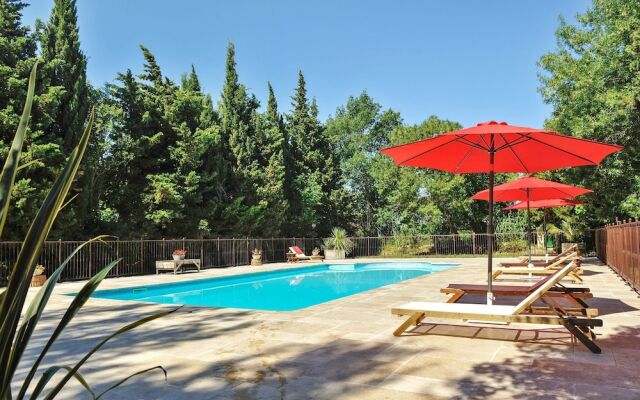 House With 2 Bedrooms in Grans, With Pool Access and Furnished Garden