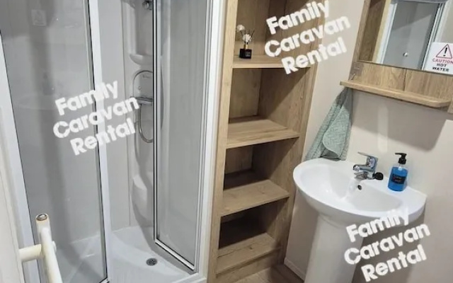 Family Caravan Rental 2 bed Caravan