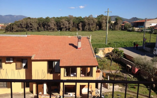 Modern 1 bed Apartment Sleep 3 sea View Only 700mt From sea