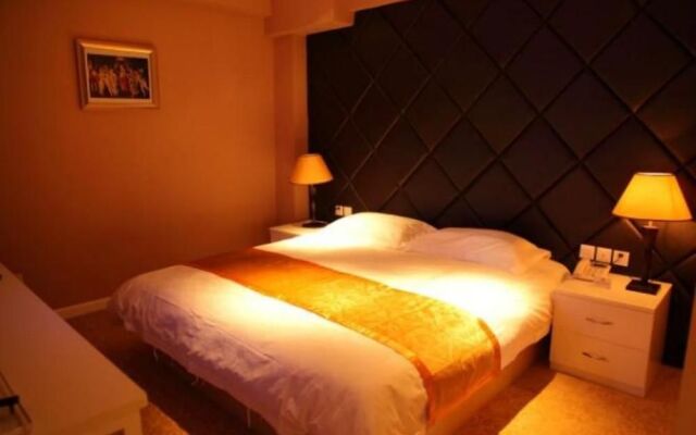 C’est La Vie Hotel Chengde