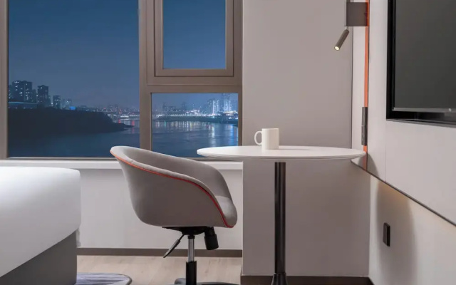 Holiday Inn Express Chongqing Ciqikou Ancient Town by IHG