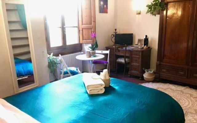 Strange Uncle Hostel